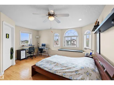 7622 168A AV NW photo 30