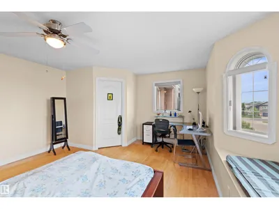 7622 168A AV NW photo 31