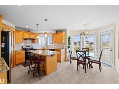 7622 168A AV NW photo 9