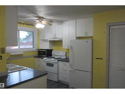 3814 37 AV photo 12