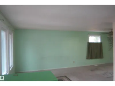 3814 37 AV photo 19