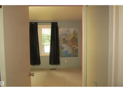 3814 37 AV photo 21