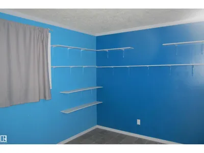 3814 37 AV photo 27