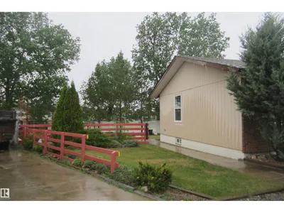 3814 37 AV photo 5