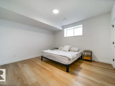 11303 111 AV NW photo 35