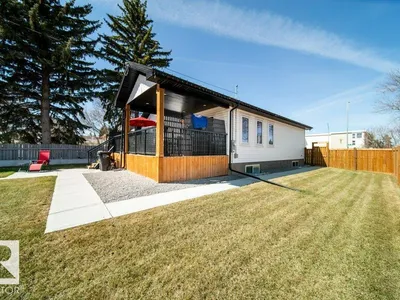 11303 111 AV NW photo 55