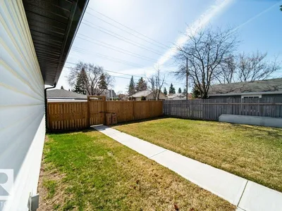 11303 111 AV NW photo 59