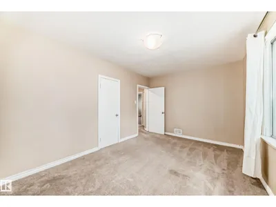 7723 81 AV NW photo 14