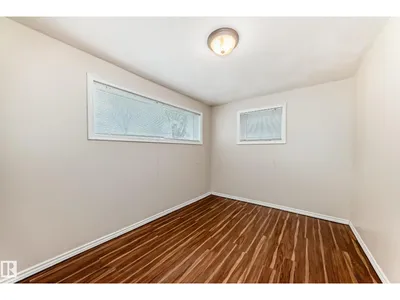 7723 81 AV NW photo 35