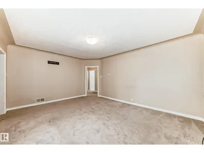 7723 81 AV NW photo 8
