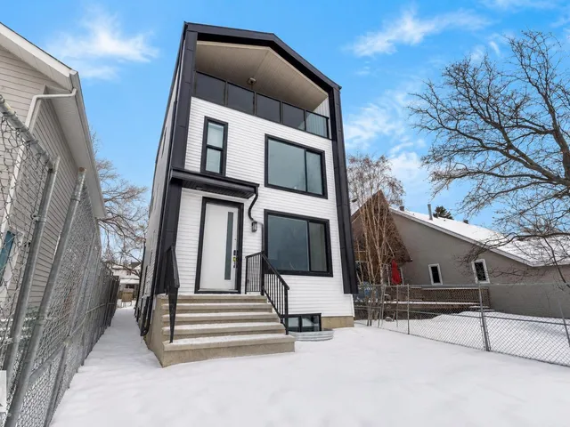 7927 112S AV NW, Edmonton