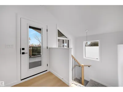 7927 112S AV NW photo 15