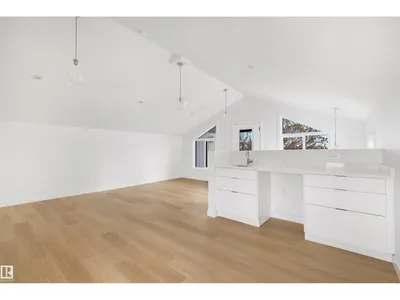 7927 112S AV NW photo 16