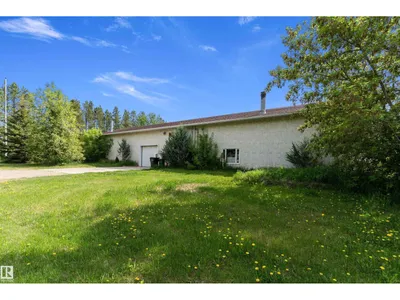 20415 Quadrant ave SW photo 10