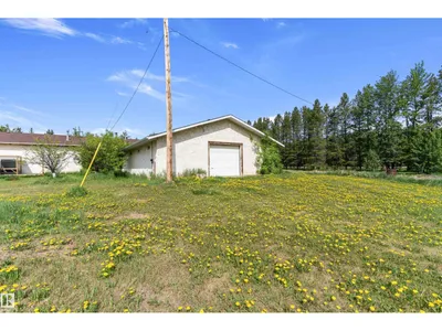 20415 Quadrant ave SW photo 20