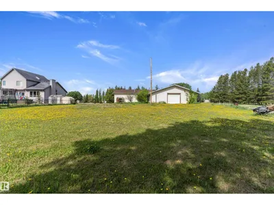 20415 Quadrant ave SW photo 21