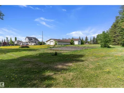 20415 Quadrant ave SW photo 24