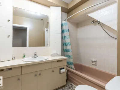 6303 89 AV NW photo 18