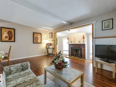 6303 89 AV NW photo 4
