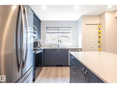 12112 35 AV SW photo 18