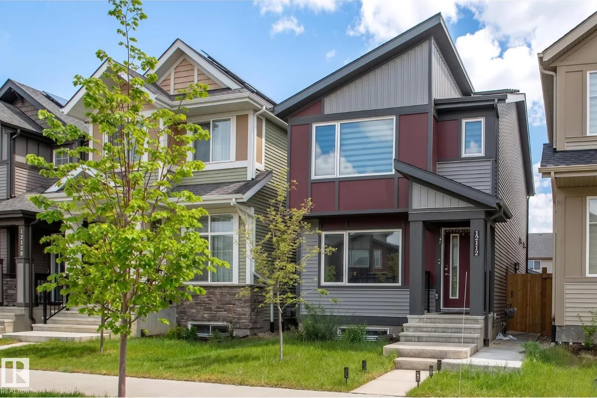 12112 35 AV SW exterior