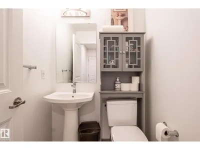 12112 35 AV SW photo 27