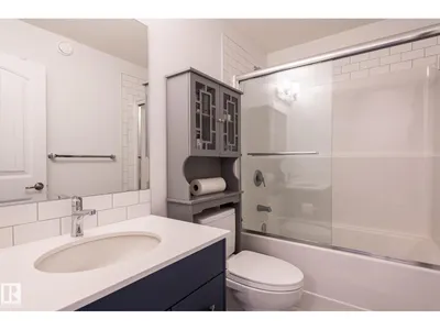 12112 35 AV SW photo 31