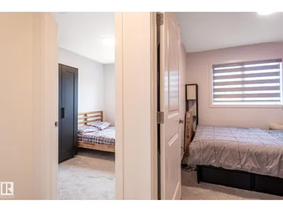 12112 35 AV SW photo 32