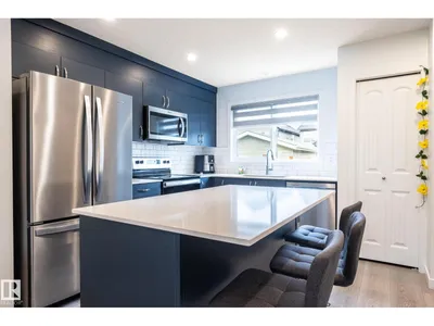 12112 35 AV SW photo 19