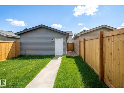 12112 35 AV SW photo 52