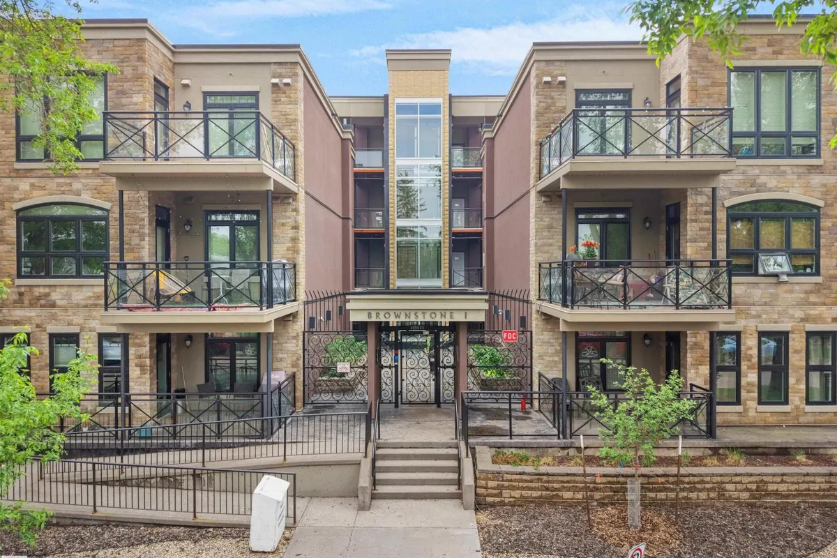 #110 10811 72 AV NW exterior