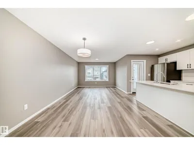 20415 16 AV NW photo 22