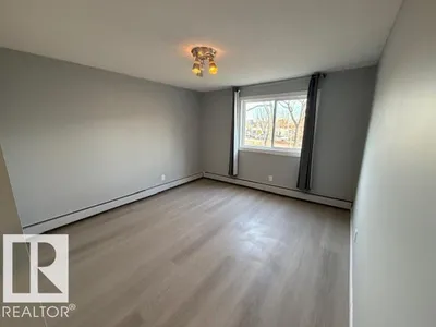#202 10740 105 ST NW photo 14