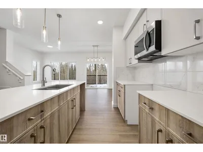 18953 24 AV NW photo 9
