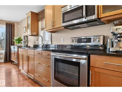 37 CRANSTON PL photo 16