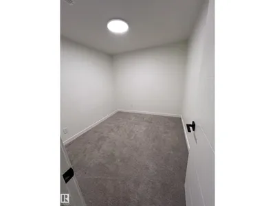11911 133 AV NW photo 27