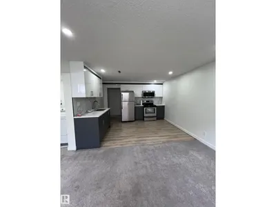 11911 133 AV NW photo 22