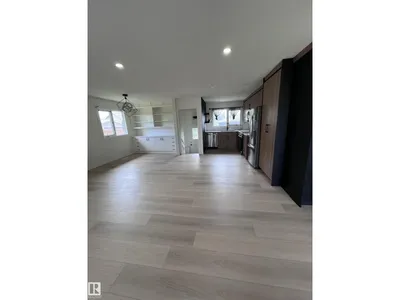 11911 133 AV NW photo 5