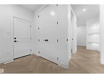 4305 36 ST photo 20