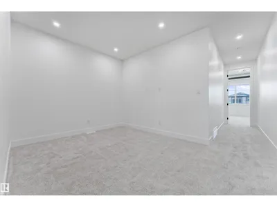 4305 36 ST photo 34
