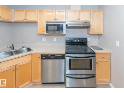 #119 245 EDWARDS DR SW photo 4