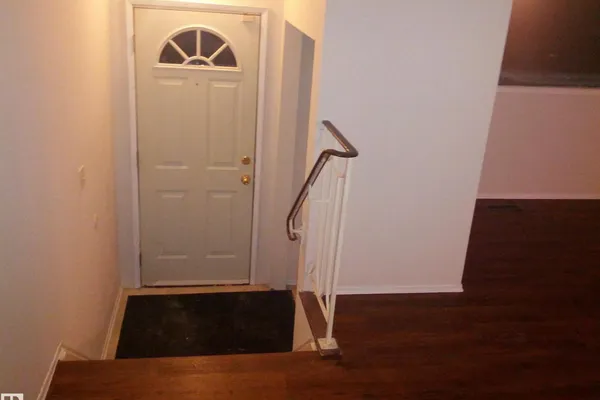 10219A 155 ST NW photo 3