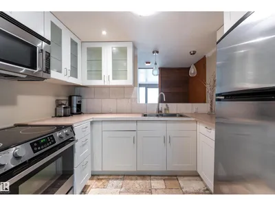 20211 9 AV SW photo 42