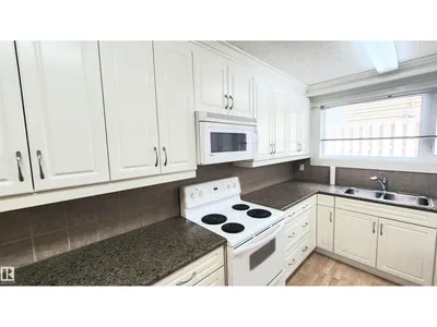 8824 90 ST NW photo 11