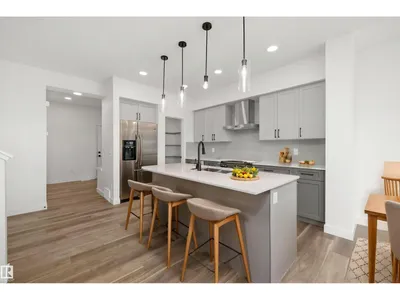 8608 183 AV NW photo 11
