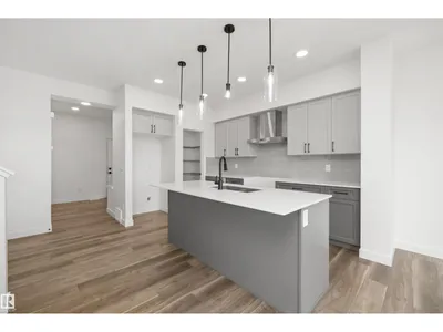 8608 183 AV NW photo 10