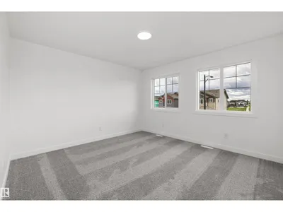 8608 183 AV NW photo 31