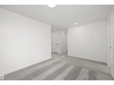 8608 183 AV NW photo 24