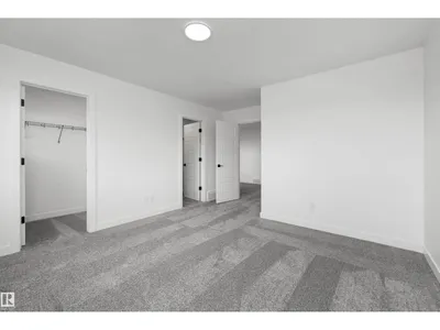 8608 183 AV NW photo 34