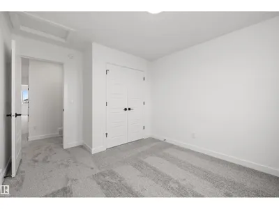 8608 183 AV NW photo 28